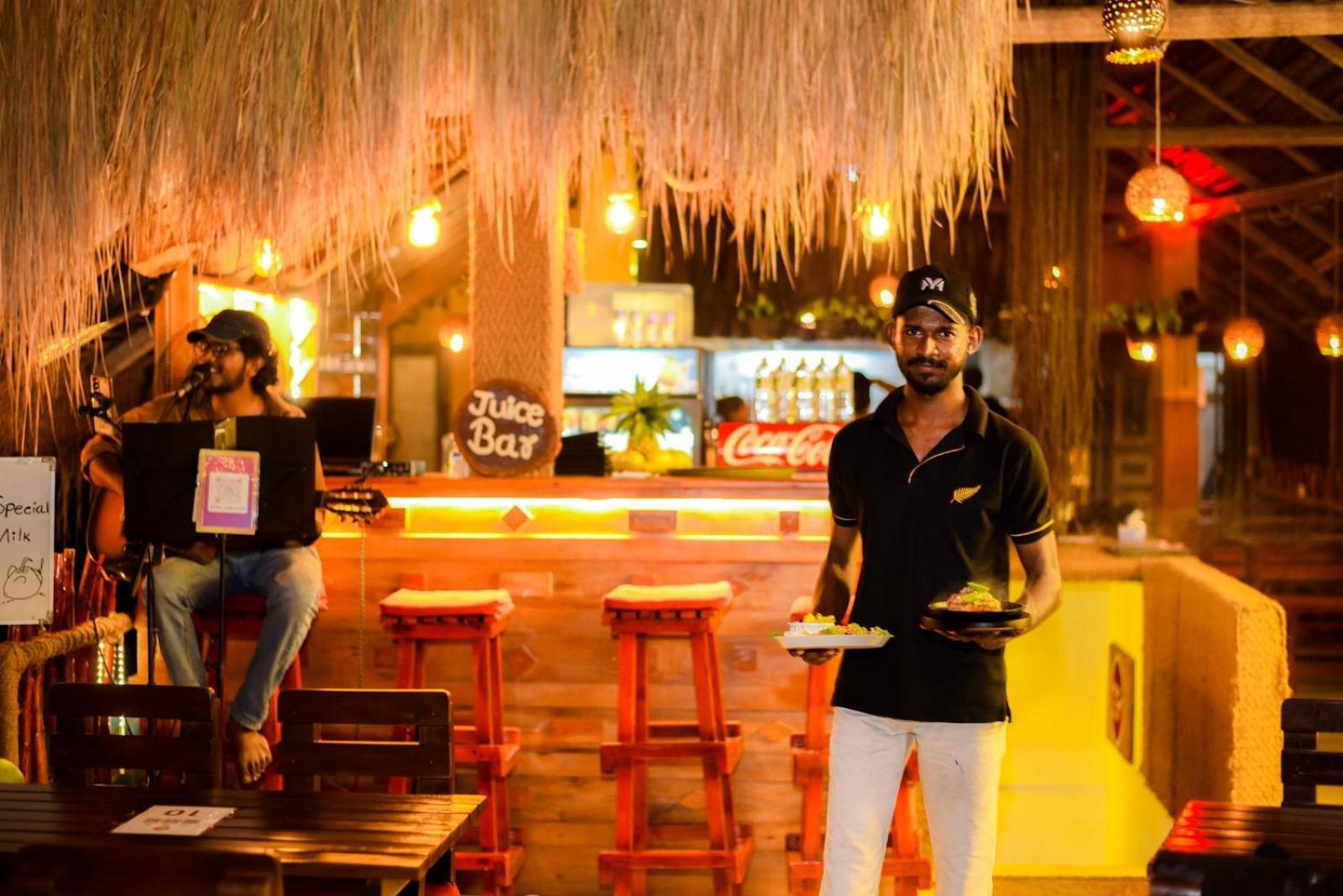מלון אונה ואטונה Coconut Style Restaurant & Milinda Guest מראה חיצוני תמונה