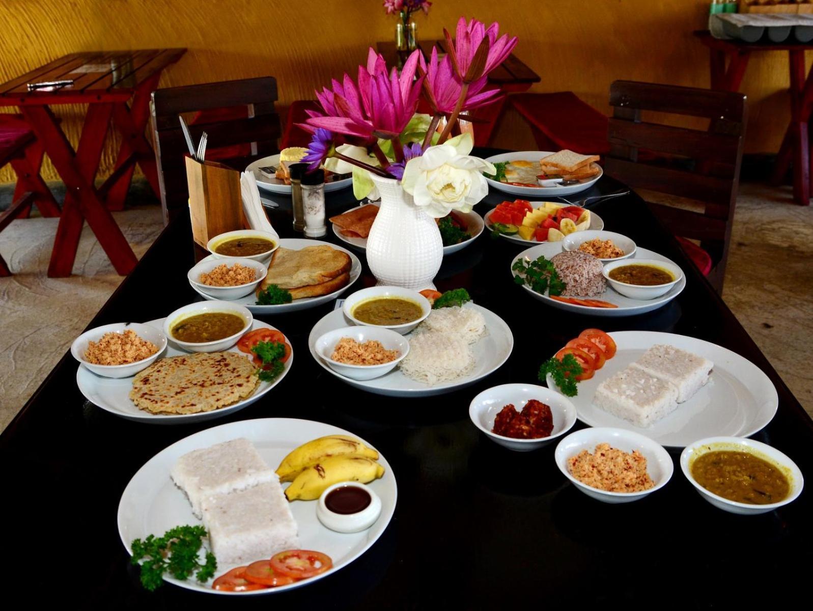 מלון אונה ואטונה Coconut Style Restaurant & Milinda Guest מראה חיצוני תמונה